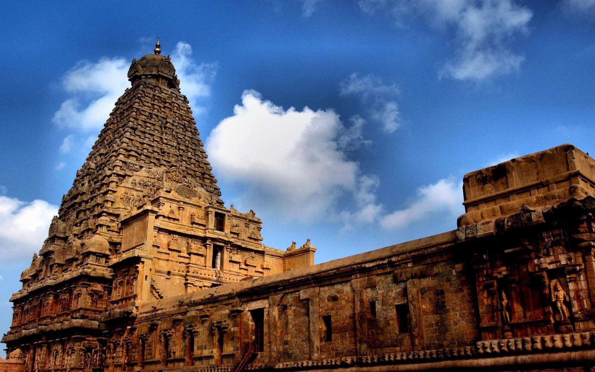 Thanjavur Brihadeeswarar Temple